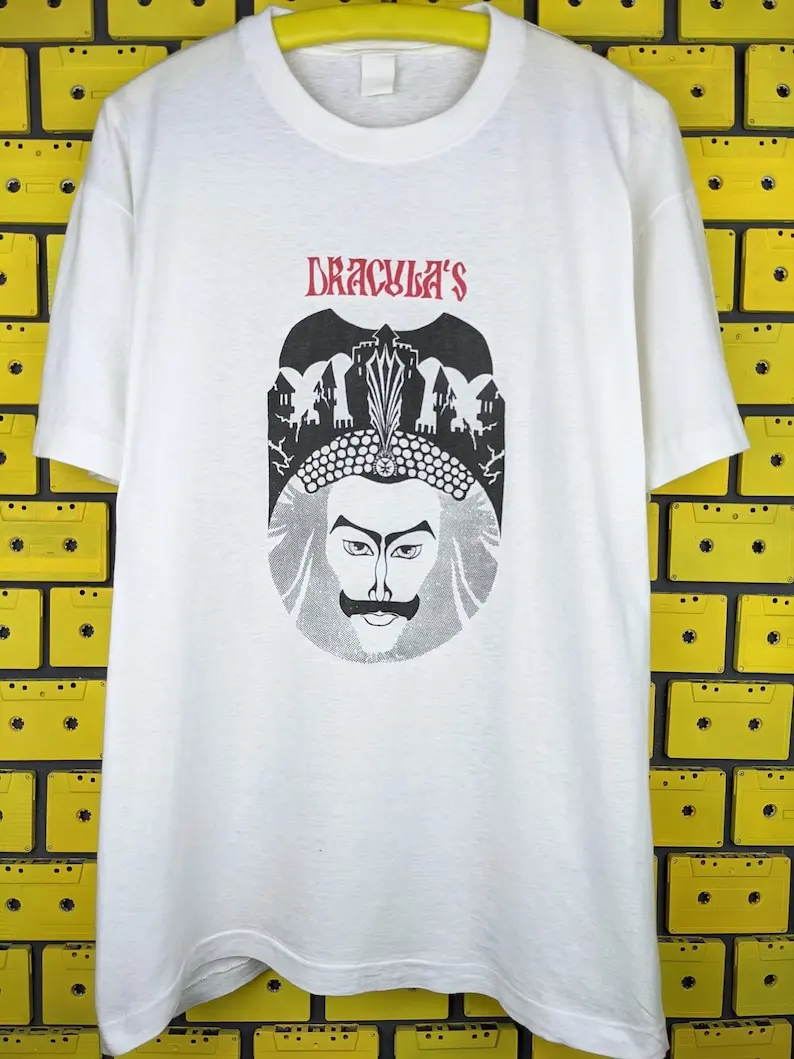 Vintage 90s Dracula Vampire T-Shirt Nosferatu Vlad Tepes Bram Stoker Horror Gothic Style Tee Size L