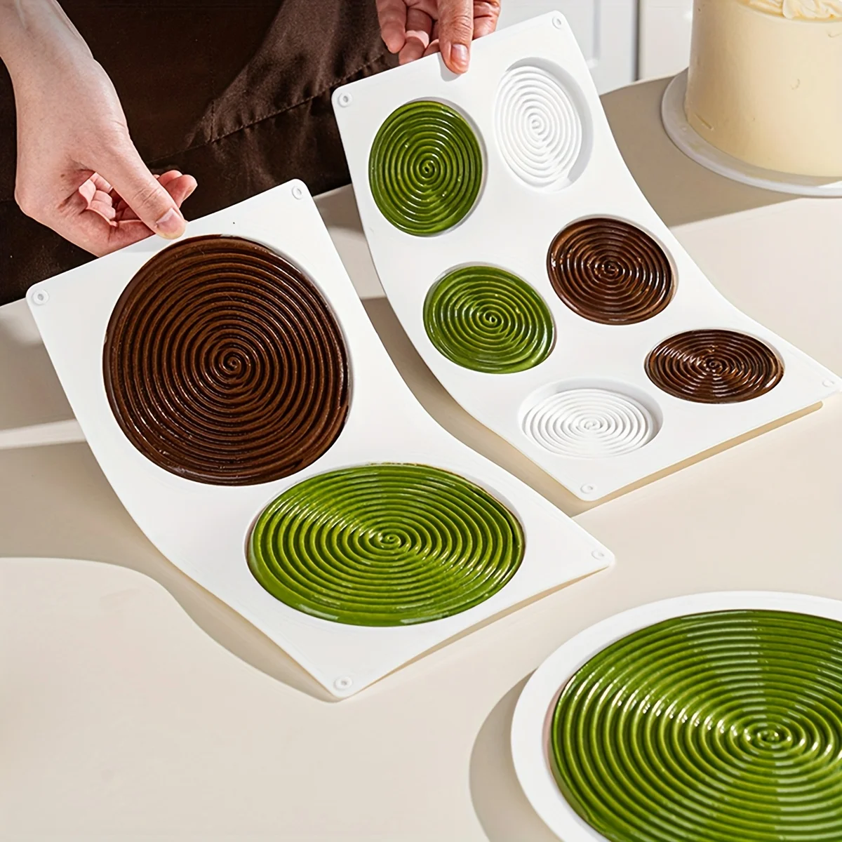 

Силиконовая форма для выпечки кондитерских изделий, 2/6/15 отверстий, 3D спиральная форма, форма для мусса, круглая форма для шоколада, аксессуары для хлебобулочных изделий