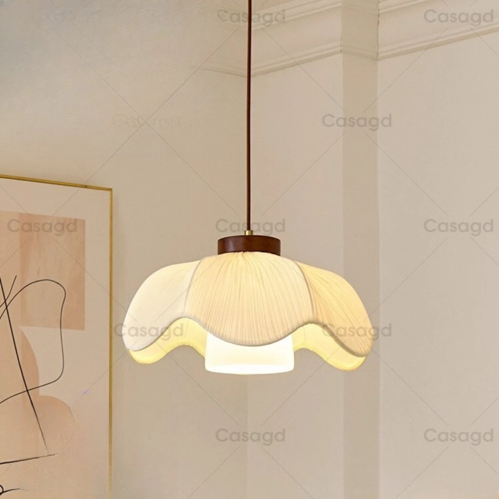 ثريا مطعم كريمي فرنسي من القرون الوسطى طراز وابي سابي قماش مطوي عتيق لغرفة النوم مصباح ظل على شكل زهرة للدراسة #1