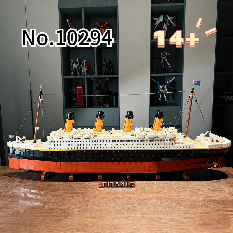 

2025 Hot Toy 9090pcs Classic Movies unsinkable Titanic 10294 Large Cruise Boat Ship Steamship Model For Birthday Festival Gift