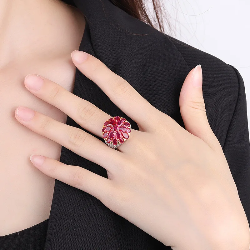 Luxury High Carbon Diamond Red Pomegranate Flower Ring Shining Extreme Light Women Jewelry Give Friend Gift Cocktail Dance Party