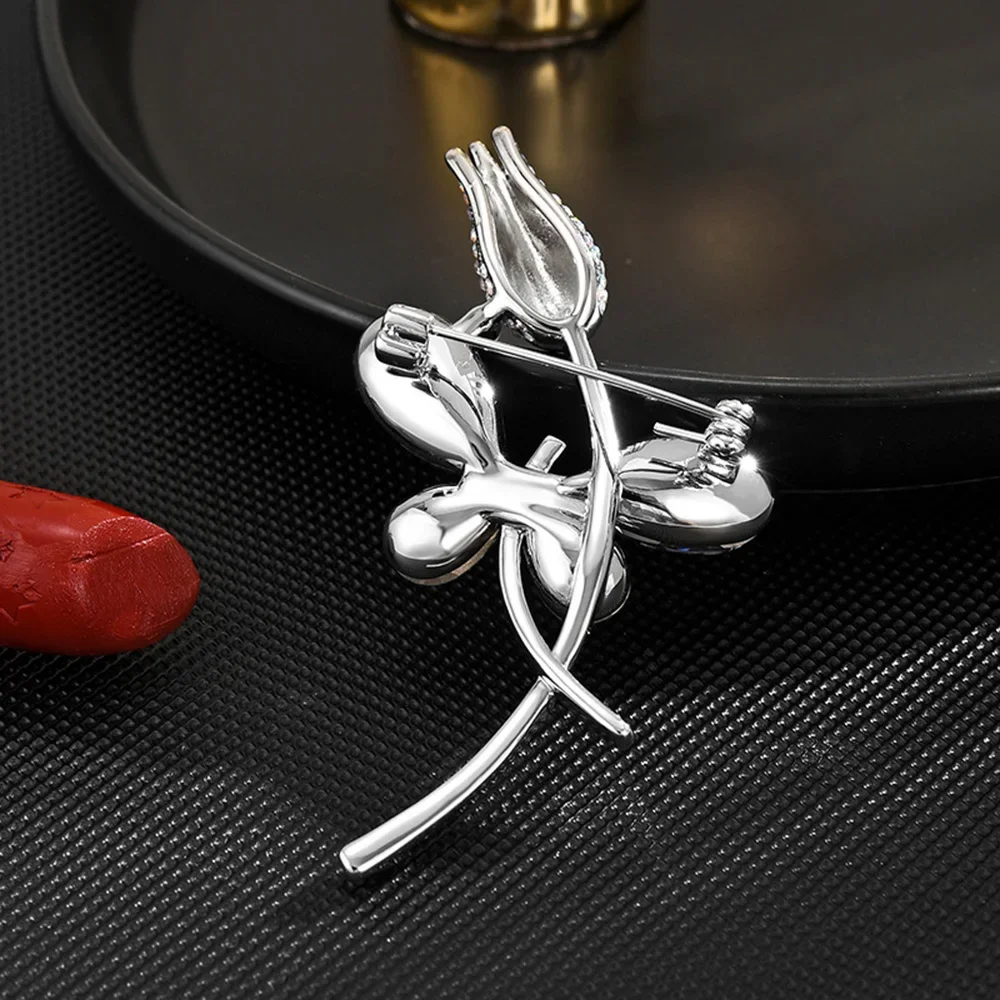 Dielianhua Brooch, New Chinese Style, High-end Temperament, Suit Accessories, Crystal Pin, Niche Design, Party Coat Accessories