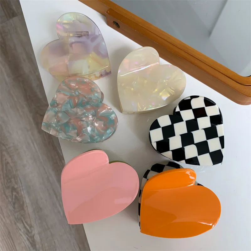 

DuoShang Sweet Heart-shaped Hair Claw Eco-friendly Acetate Claw Clips Valentine's Day Crab Hair Clips for Women Hair Accessories