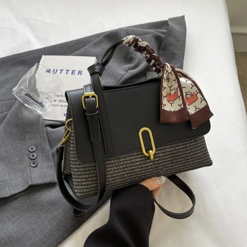 

Graceful Glamorous Handbag Luxury Gala Dinner Red Carpet Event 2025 New Model Stylish Exquisite Glamorous Timeless Versatile