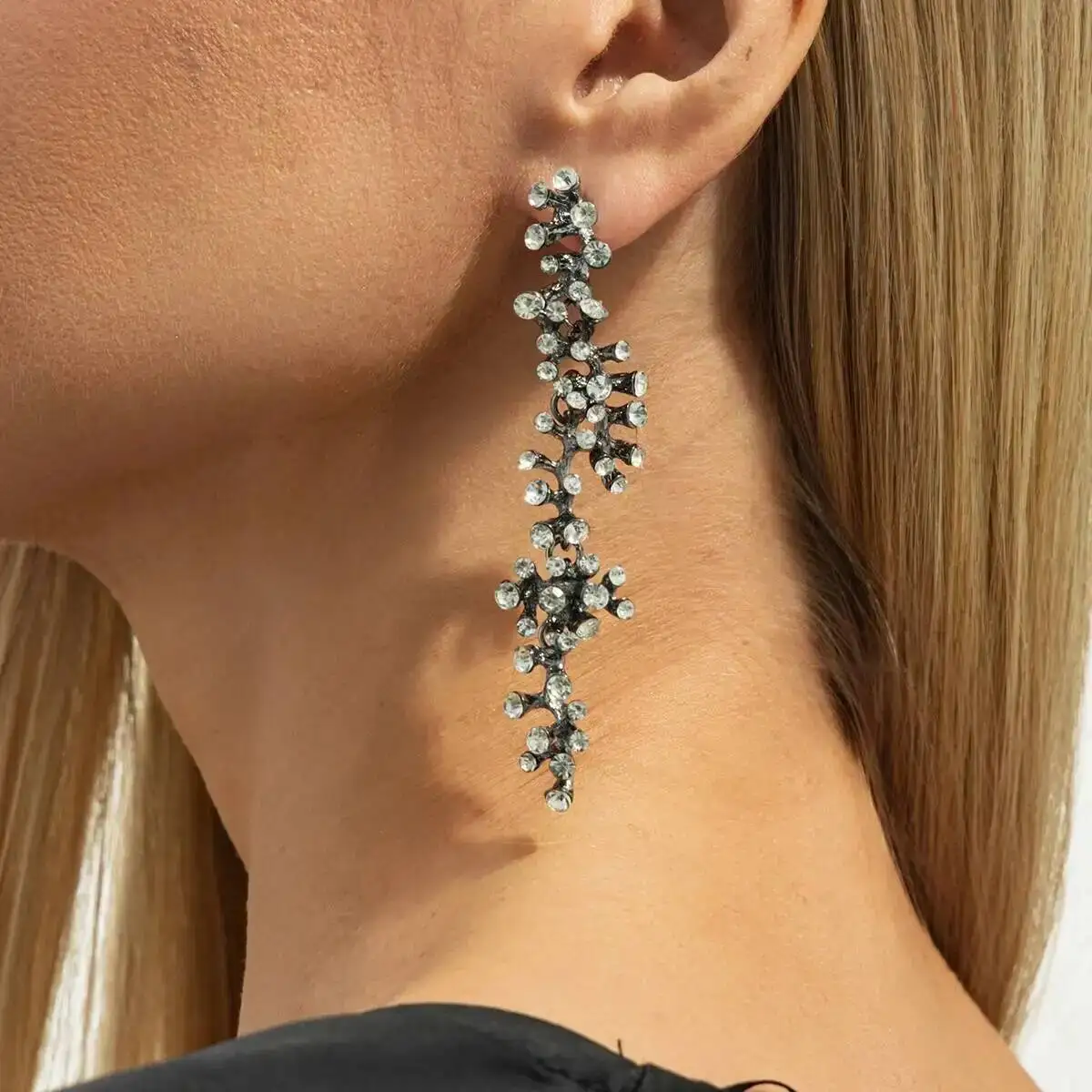 

KunJoe Unique Rhinestone Tree Branch Drop Earrings Women Elegant Vintage Irregular Coral Pendant Earring Fashion Party Jewelry