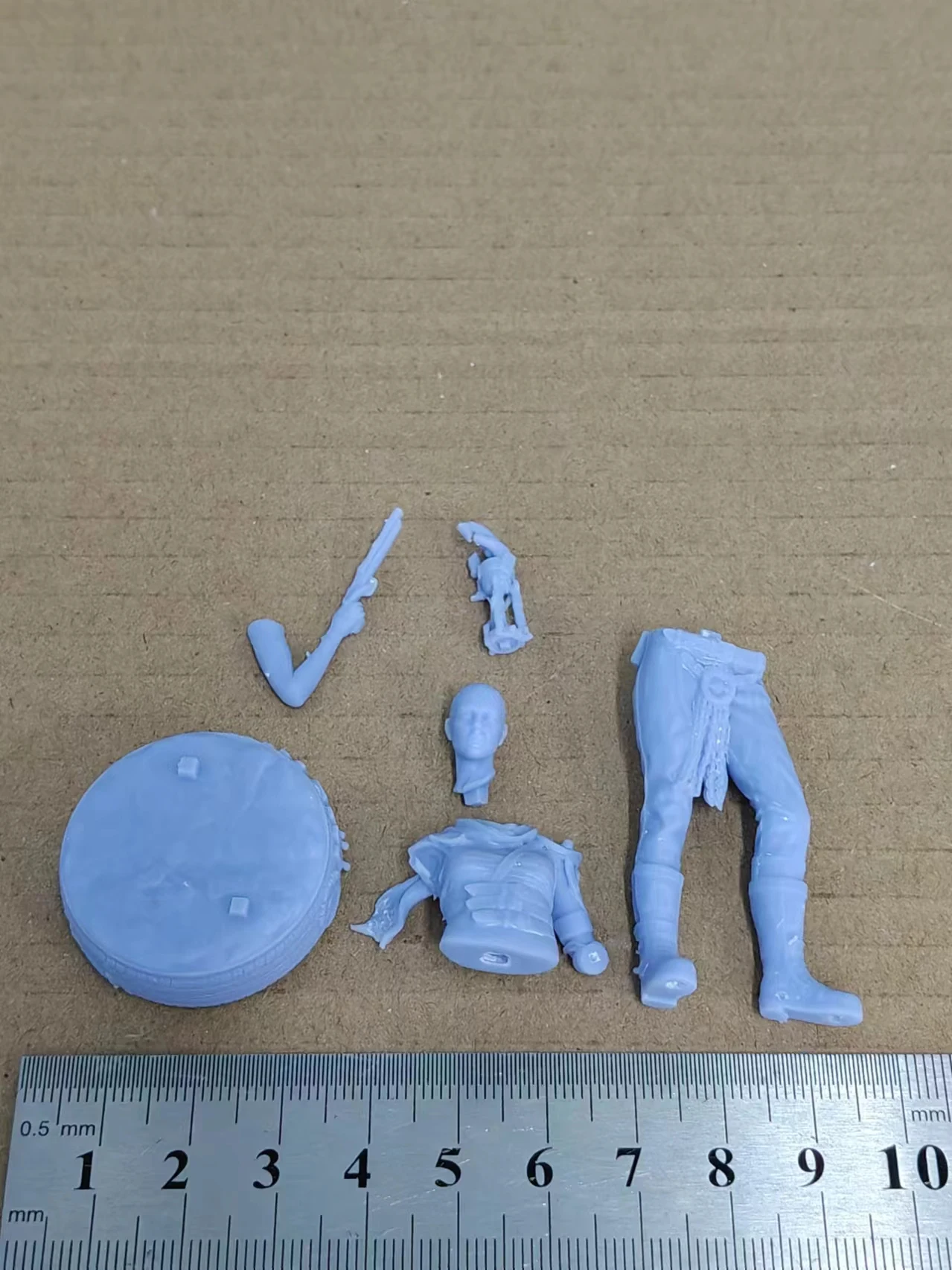 

1/24 Scale Resin Figure Crazy Furiosa DIY Assemble Model Kit Unassembled Unpainted 3D Statue toy