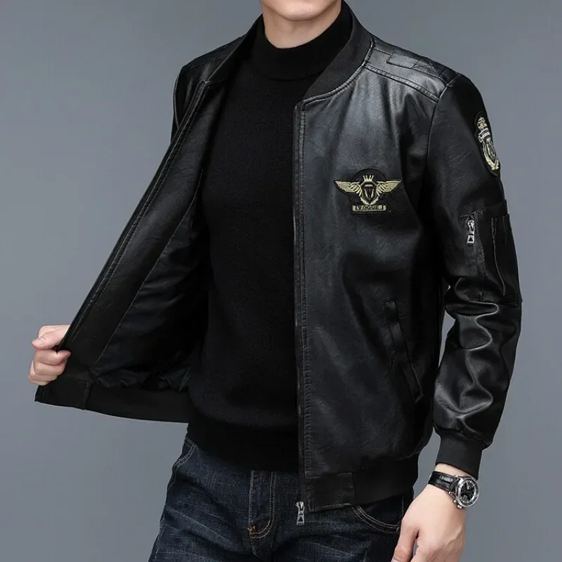 Chaqueta de cuero de manga larga de otoño e invierno para hombre, cuello de béisbol, abrigo cálido y a la moda para hombre, chaqueta de cuero para traje de vuelo