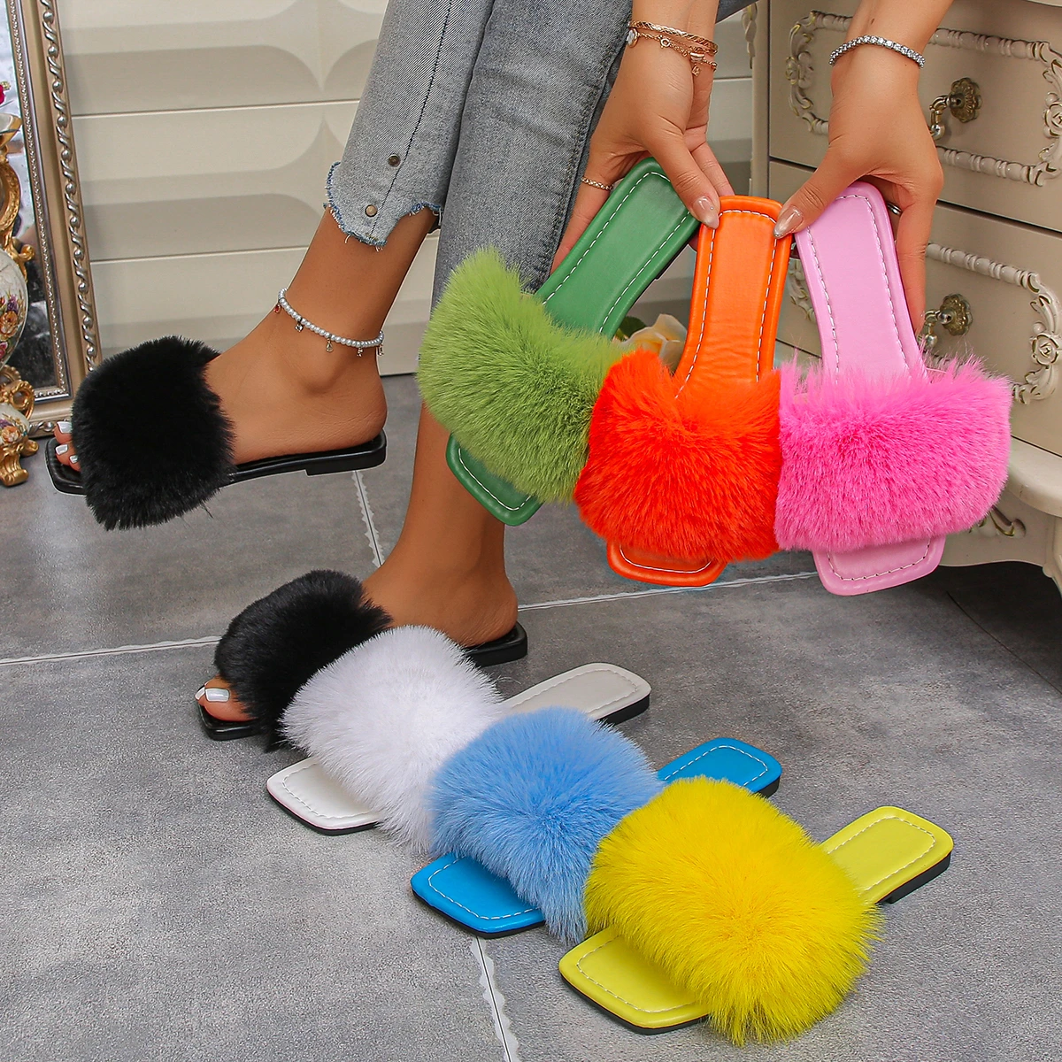 

2026 New Fashion Plush Comfortable Soft Flat Open Toe Slippers Women's Summer Large Size Luxurious Fluffy Lazy Flip-flops