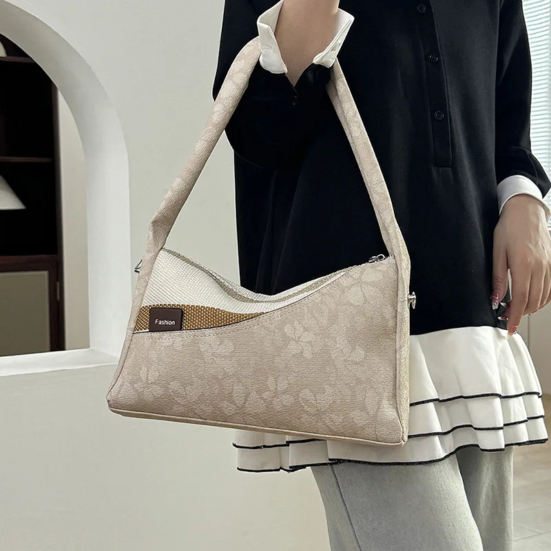 

2025 Luxury Brand - New French - Style Handbag with Trendy Prints, Design, Versatile Shoulder/Crossbody for Commuting