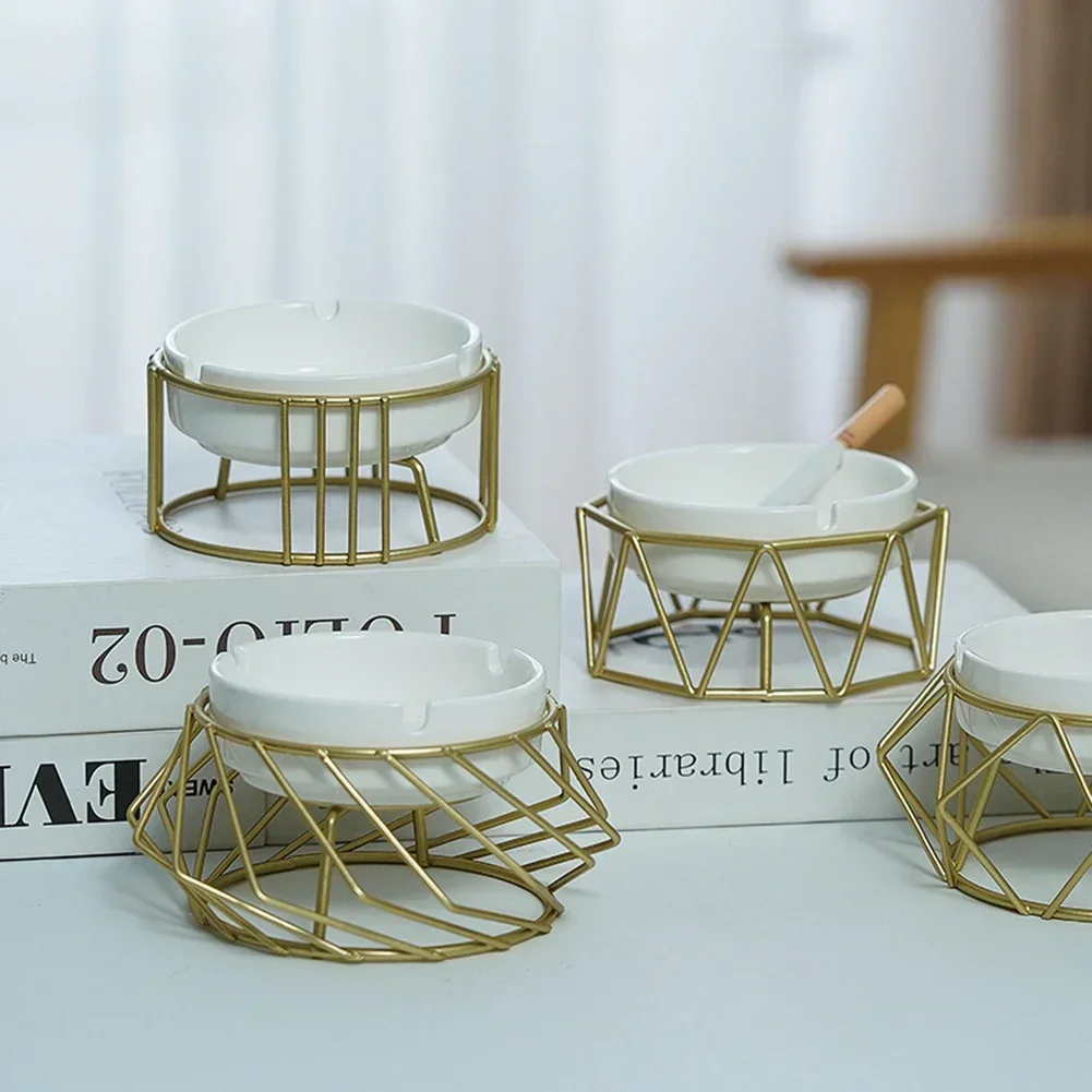 منفضة سجائر السيراميك صينية التدخين تصميم بسيط حديث غرفة المعيشة ديكور المنزل الحرفية منفضة سجائر محمولة هدية لصديقها منفضة سجائر