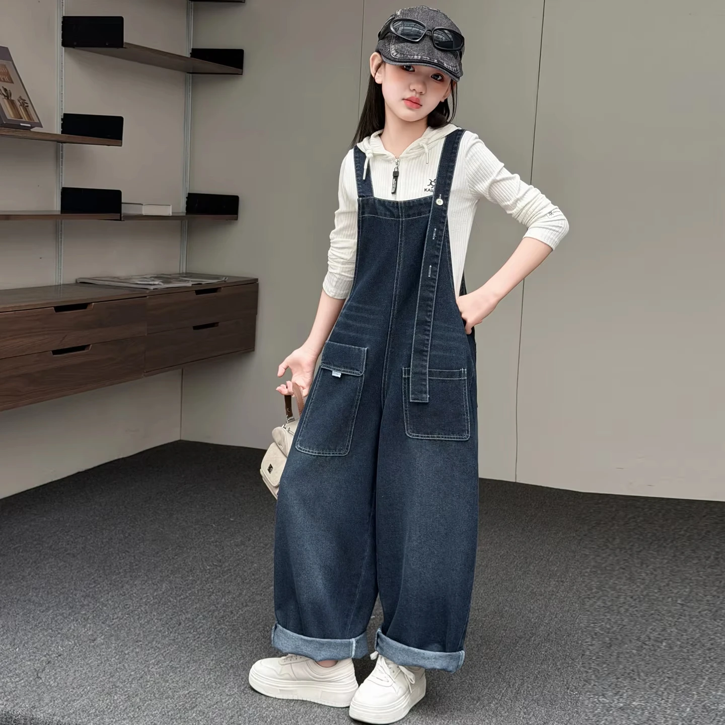Girls Denim Jumpsuit Children Fashion Jeans Overalls Kids Denim Dungarees Bib Pants Cowgirl Luxury Suspender Jeans With Straps