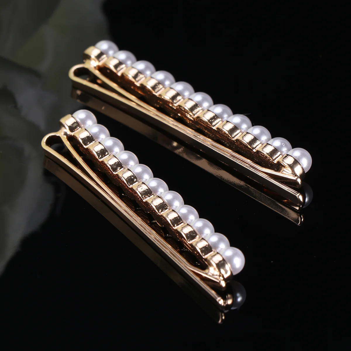 2pcs Manmade Pearl Hair Clips Short Barrettes Bobby Pin Hair for Ladies and Girls (Golden)