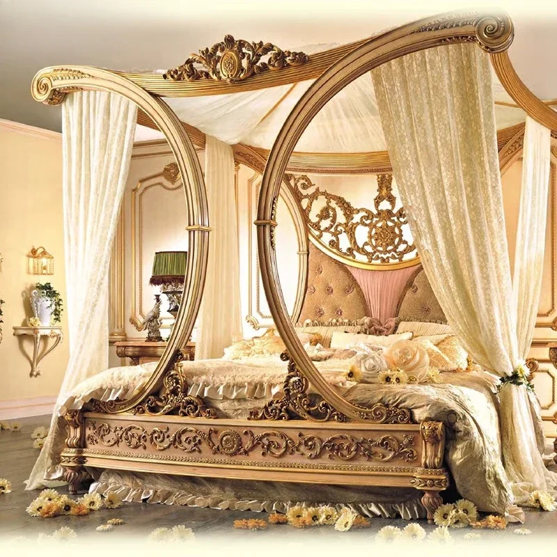 Europäisches Hofbett aus Massivholz, königliches Hauptschlafzimmer mit Doppelbett