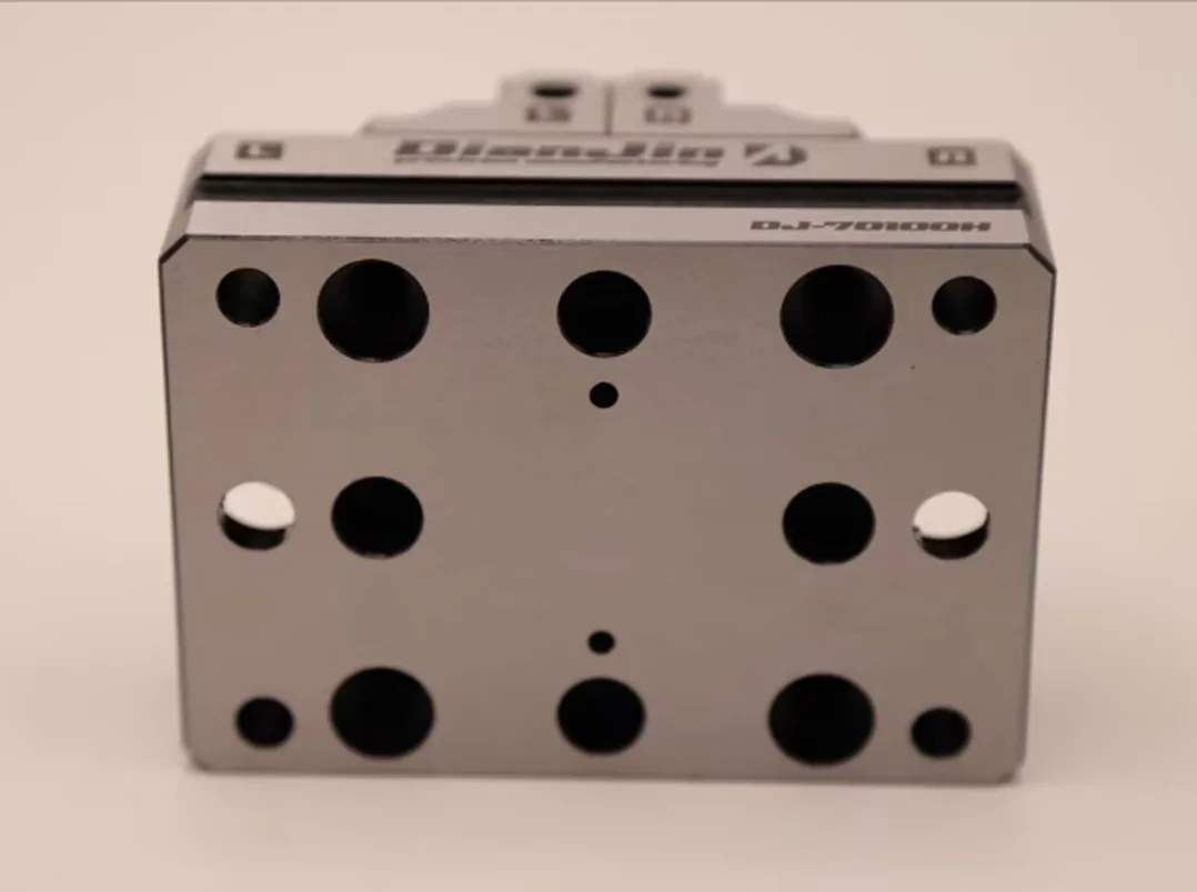1PC DJ-70100-H 4/5 Axis Fixture Self-centering Vise Positive/Negative Quick Clamping