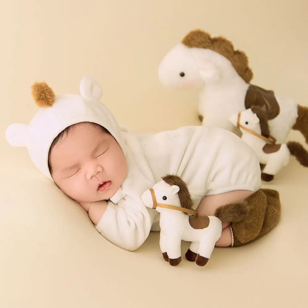 Perlengkapan Fotografi Bayi Baru Lahir 0-1 Bulan Tema Kartun Gaya Kuda dengan Topi yang Serasi dan 3 Buah Boneka Kuda Gaya Little Pony
