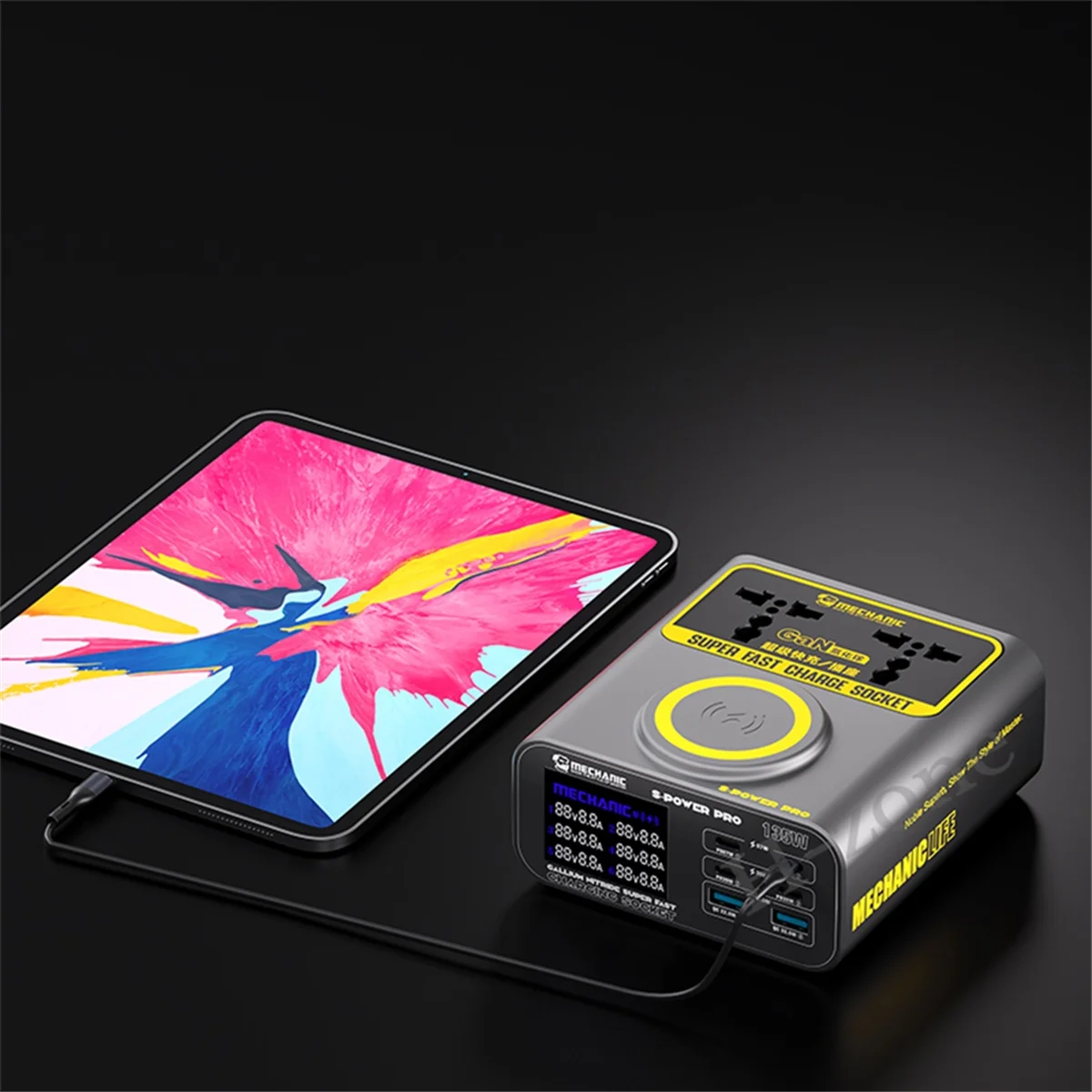 S- QC3.0 PD67W شحن سريع مع شاشة LCD شحن متعدد لأجهزة الكمبيوتر المحمولة وكاميرا الهاتف وقابس الاتحاد الأوروبي