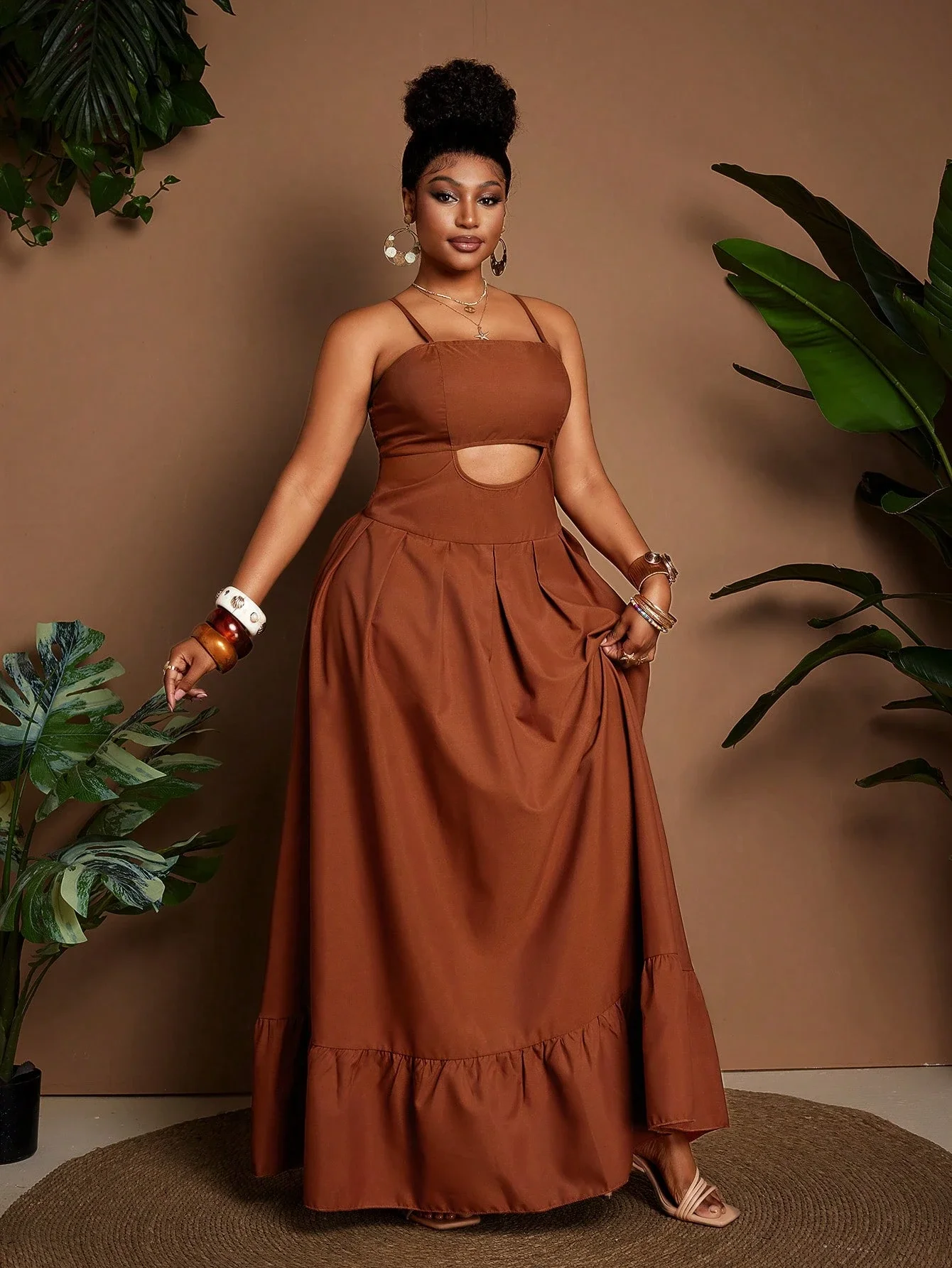 

Plus Size Spaghetti Strap Hollow Out Pleated Maxi Dress Summer