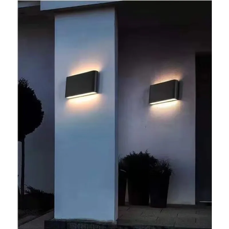 

Modern Waterproof IP65 Wall Sconce Lamp Outdoor up and Down Led Wall Light