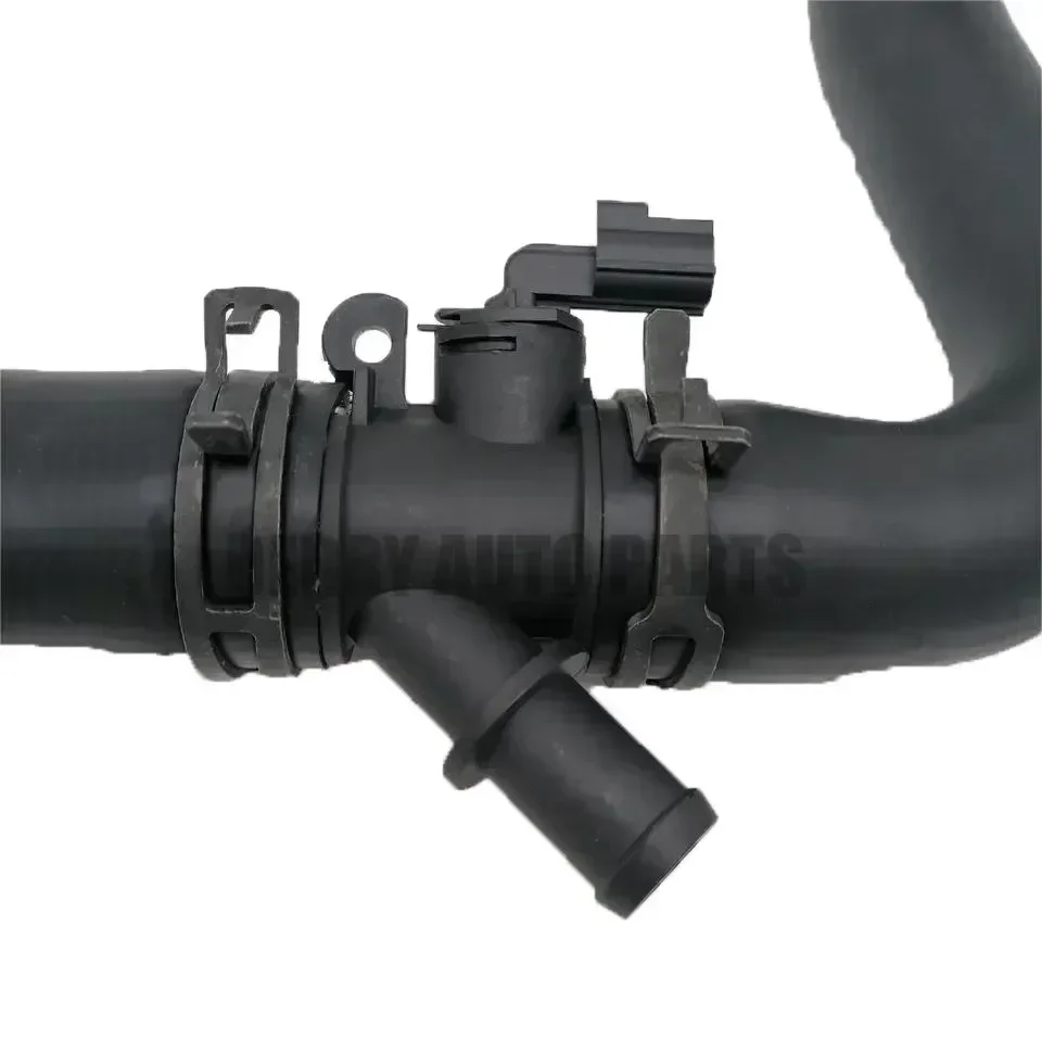 

LR050855 Auto Spare Hose Water Pipe Radiator Lower Hose For Land Rover Discovery 4 LR050855