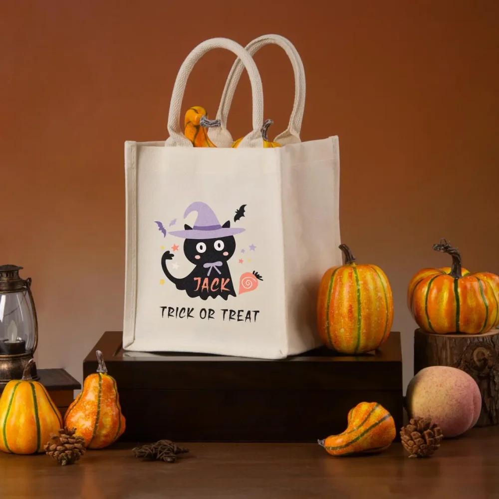 حقيبة علاج مع الاسم، خدعة الهالوين أو سلة حلوى، حقيبة اليقطين شبح الهالوين، حقيبة حمل حلوة للأطفال في الهالوين، حقيبة حمل الحلوى