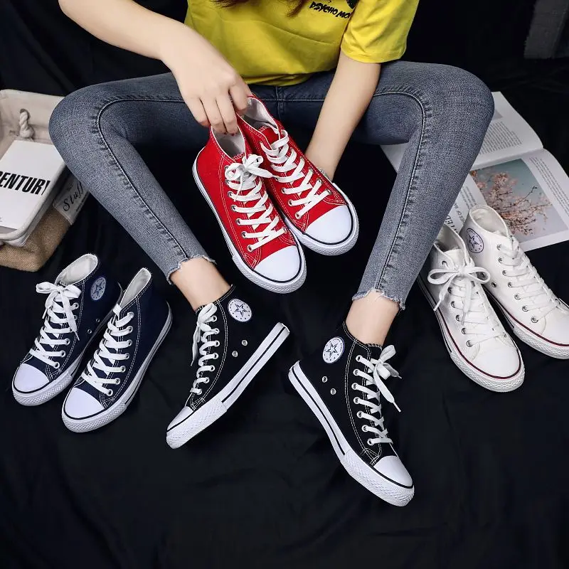 Chaussures de sport pour hommes en toile rouge, respirantes, à lacets, de haute qualité et tendance.