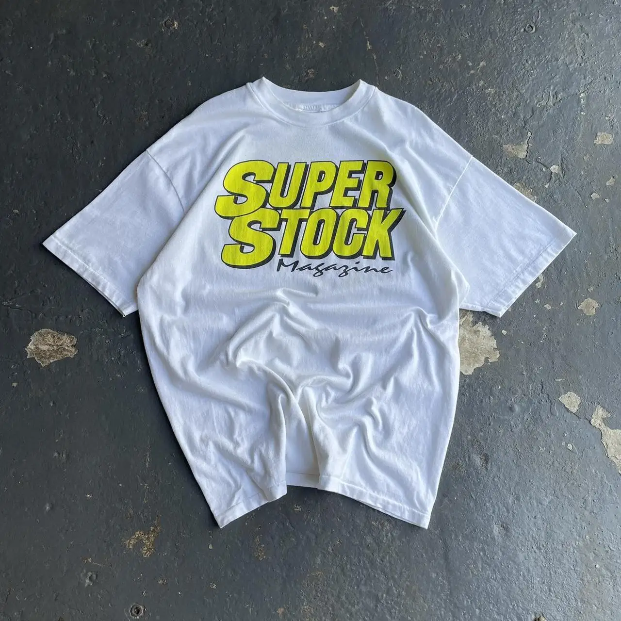 t-shirt-a-maniche-corte-super-leggera-220g-in-tessuto-ad-alta-densita-trasparente-vestibilita-ampia-con-scritta-semplice-ed-elegante-per-un-look-casual