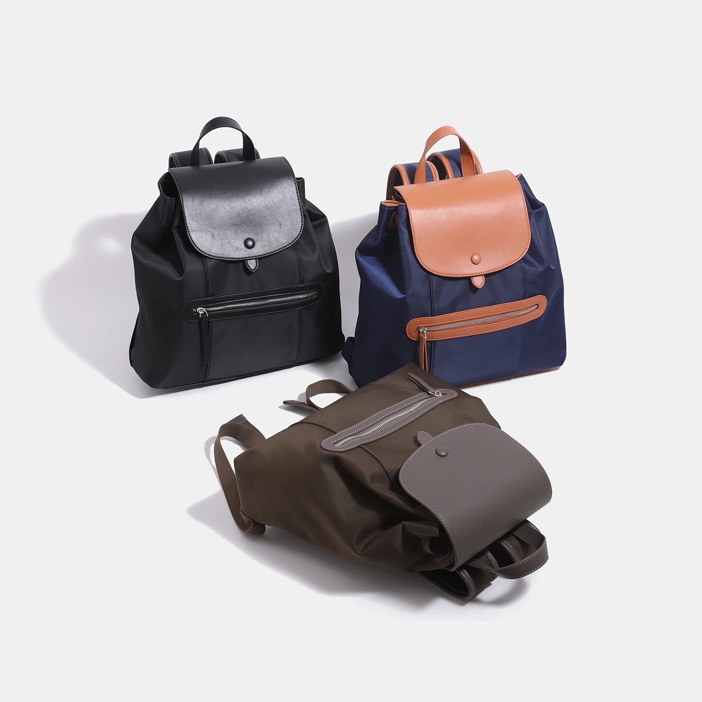 Retro Milk Tea Color Flip-Top Backpack, Lightweight Drawstring Commuter Backpack for Women, Student School Bag, Daily Casual Backpack for Office Workers, Soft Leather Patchwork Large-Capacity Multi-Compartment Backpack, Summer Travel Backpack