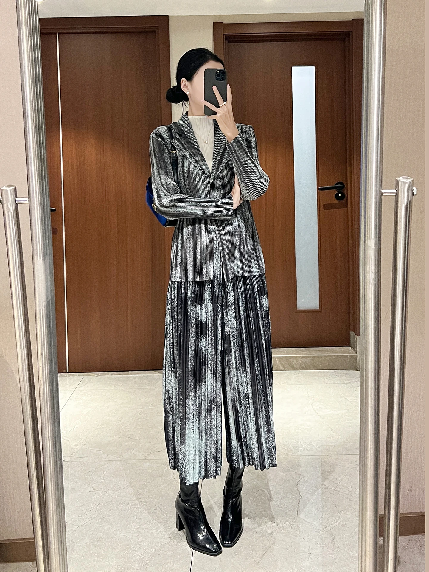 

Women Suit with Lapel Collar Long Sleeved Tie Dye Design Loose Oversized Wide Leg Pants 2026 Spring New Female Clothing