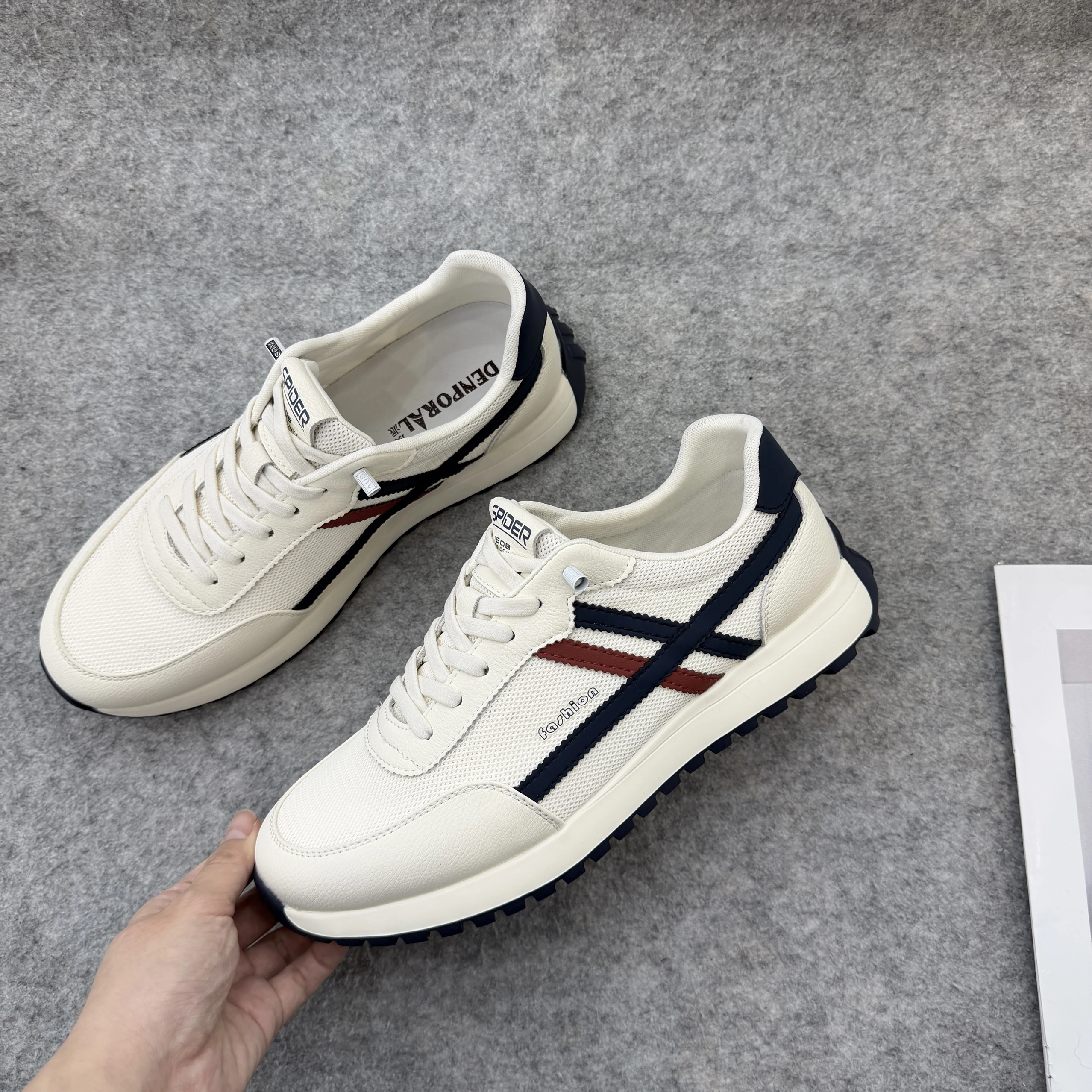 chaussures-de-sport-et-de-marche-confortables-et-respirantes-pour-hommes-collection-printemps-2026-decontractees-pour-l'exterieur-a-semelle-epaisse-polyvalentes-legeres-avec-empeigne-en-maille