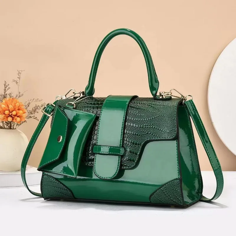 

2025 Hot Selling Women's Bag Versatile New Fashion Handbag Large Capacity High-end Shoulder Crossbody Bag Purses and Handbags