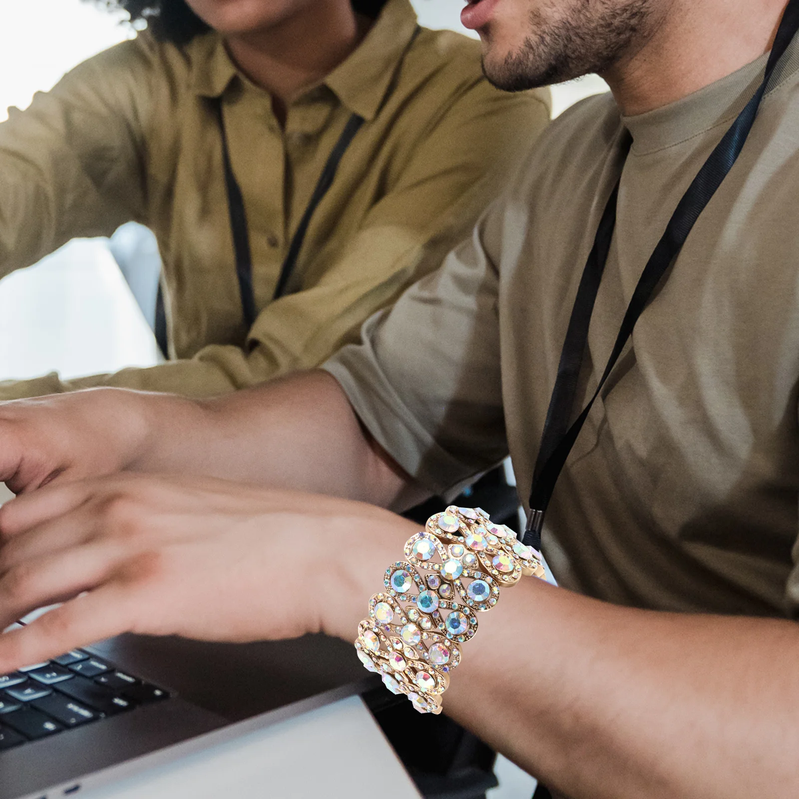 

Luxurious Rhinestone Bangle Bracelet For Women Stretch Cuff Shiny Wedding Bridal Jewelry Prom Party Fashionable Chunky