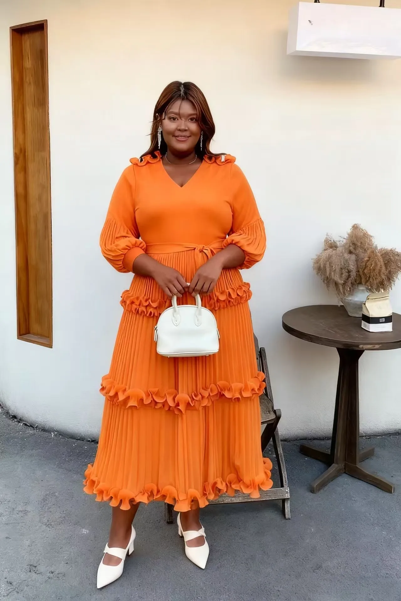 Miyake plissé ample col en v robe mode gâteau robe tempérament élégant mince robe pour femmes 2025 nouveau