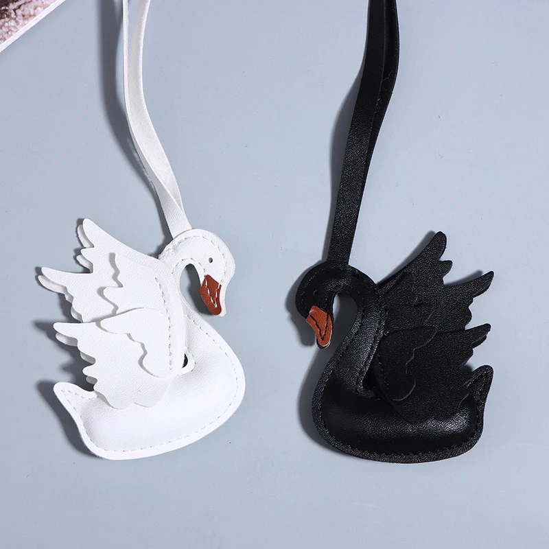Handgefertigter PU-Leder Schwarz-Weißer Schwanen-Paar-Schlüsselanhänger Geschenk Niedliche Dekoration Geeignet für Taschenanhänger-Zubehör – Detail 4