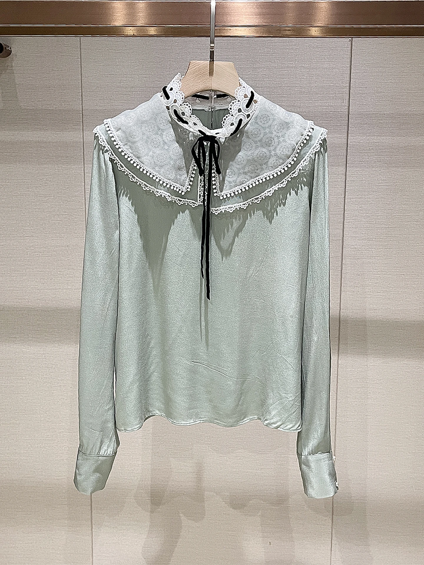 

Антивозрастная женская повседневная рубашка свободного кроя с кружевной отделкой, длинными рукавами, воротником-стойкой и узлом, дышащая, для весны и осени, новинка