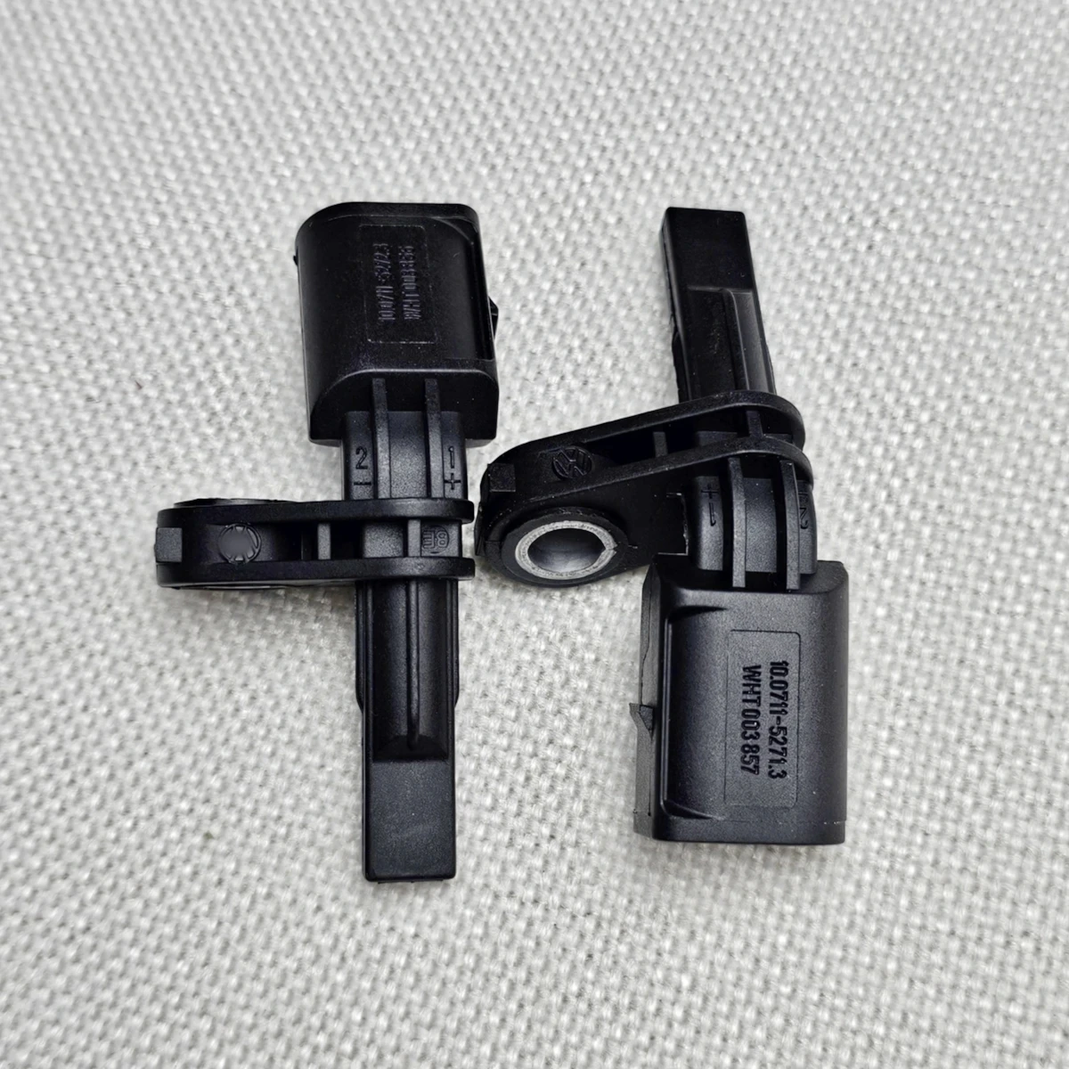 WHT003856 ABS Wheel Speed Sensor For Audi A1 A3 S3 Q3 TT VW TIGUAN Golf MK6 Passat B6 Bettle Caddy Jetta Skoda Seat WHT 003 856