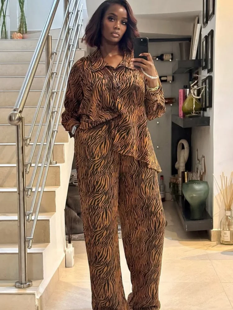 

Летняя модная темпераментная элегантная рубашка с лацканами и длинными рукавами с принтом зебры, широкие брюки в стиле ретро, комплект из двух предметов