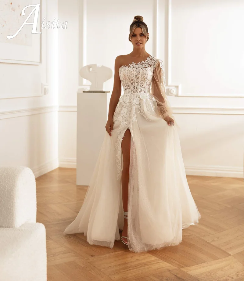 Luxury Wedding Dresses A-Line V-Neck Backless Spaghetti Starps Ball Gown Lace Applique Bridal Gowns Ball Gown with Train