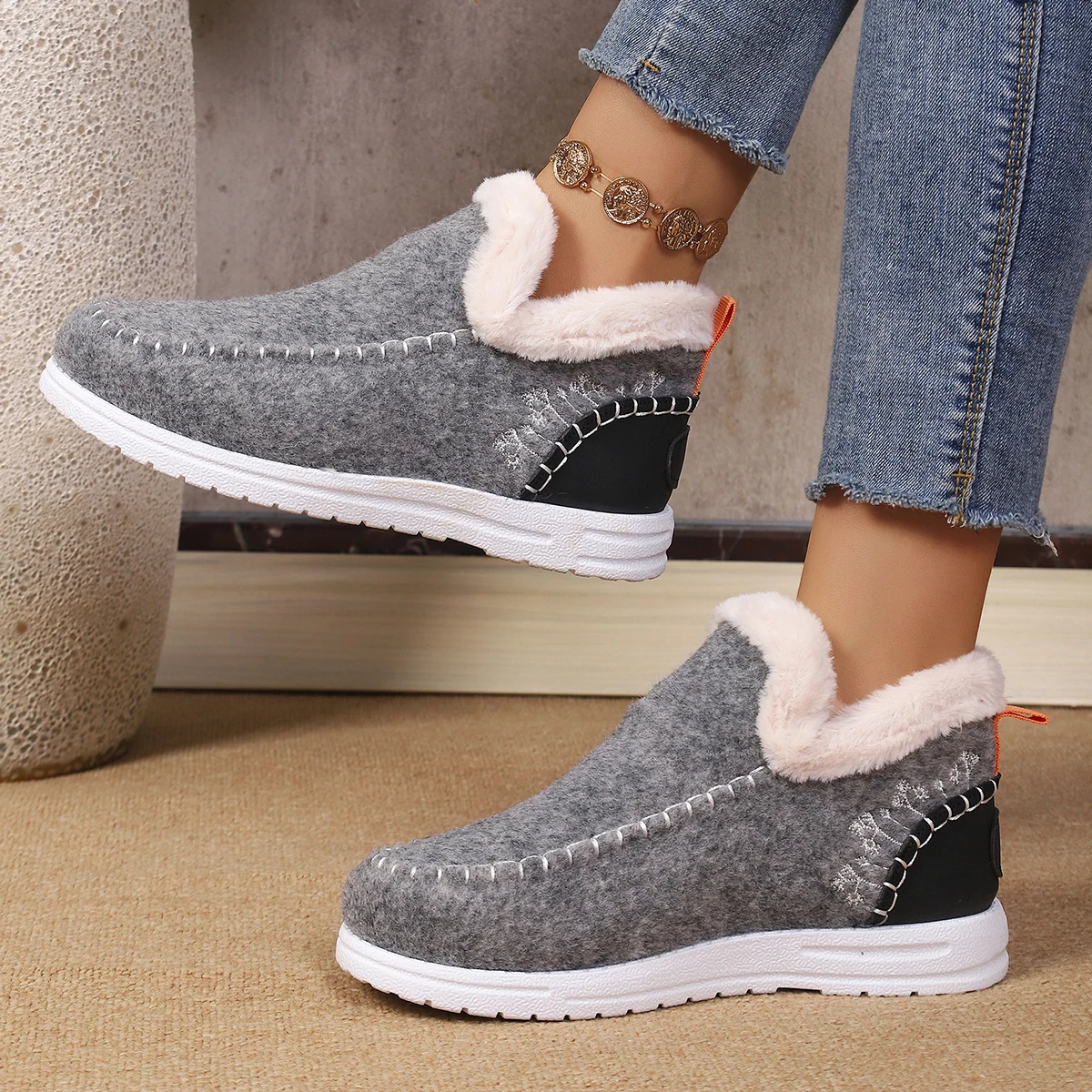 Women Winter Slip On Fuzzy Collar Ankle Booties Soft Felt Warm Fleece Lined Flat Non‑Slip Light Casual Daily Snow Boots