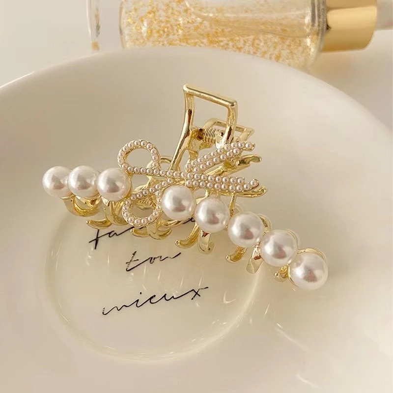 2022 Baru Klip Rambut Mutiara Klip Rambut Bersih Merah Korea Elegan Temperamen Setengah Dasi Rambut Logam Klip Rambut