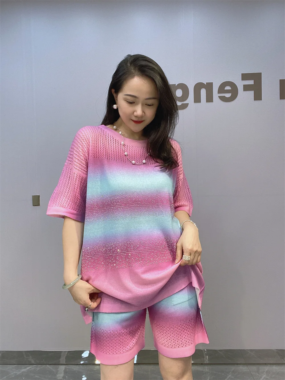 Women Knitted Set Short Sleeve Top Hot Drilling Elastic Waist Short Pants Casual Two-Piece Set Gradient Color Two-piece Set