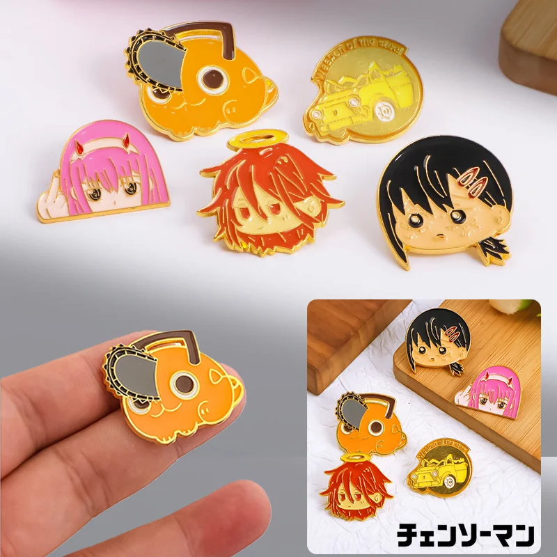 

Chainsaw Man Brooch Pochita Pins Cute Bag Anime Jewelry Lapel Boys Girls Backpack Enamel Pin Funny Accessories Decoration Toys