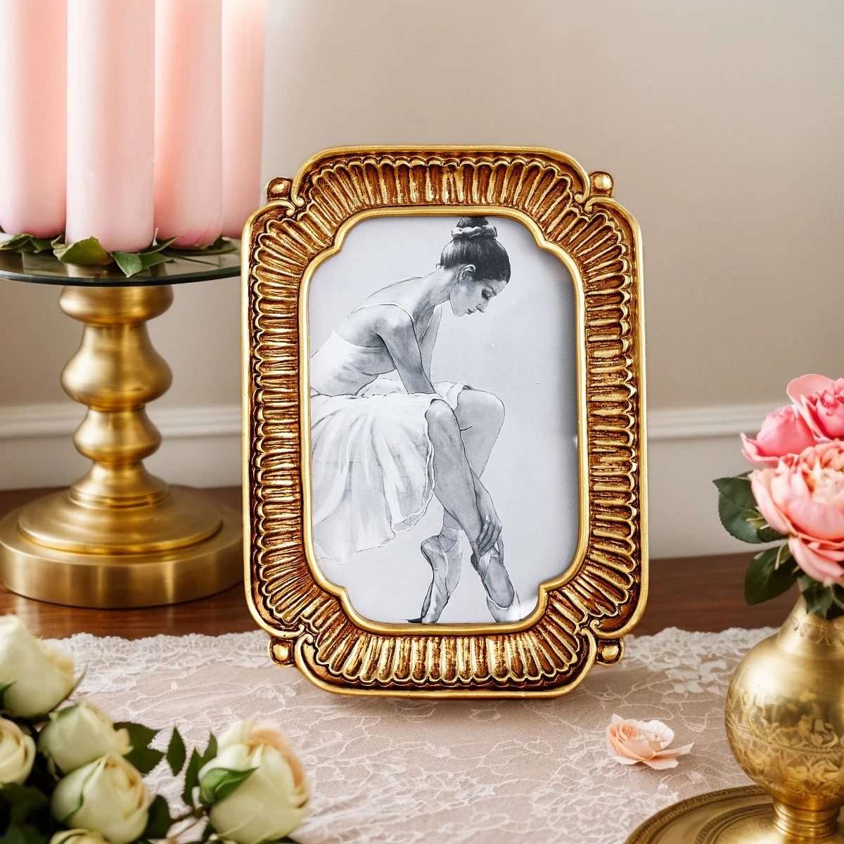 1PC, Resin Material, European Gold Classical Three-Dimensional Pattern Decorative Photo Frame