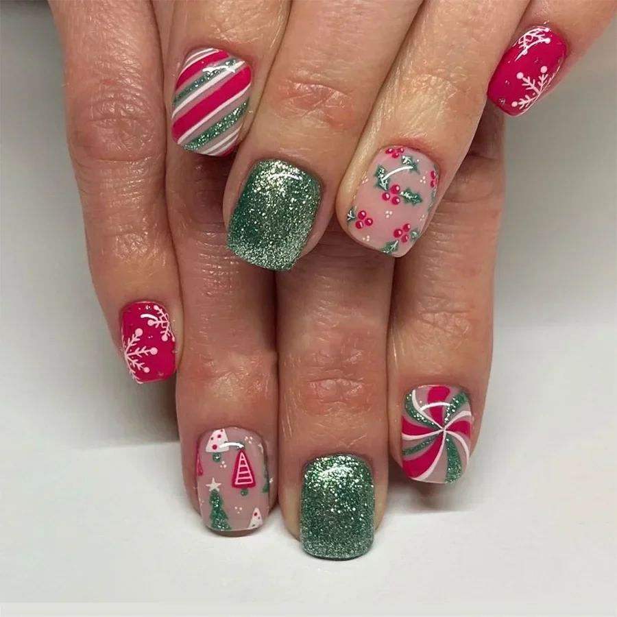 24Pcs Short Christmas Press on Nail Snowflake Christmas Tree Stripes Fake Nails Red with Green Glitter Wearable Nail for Women