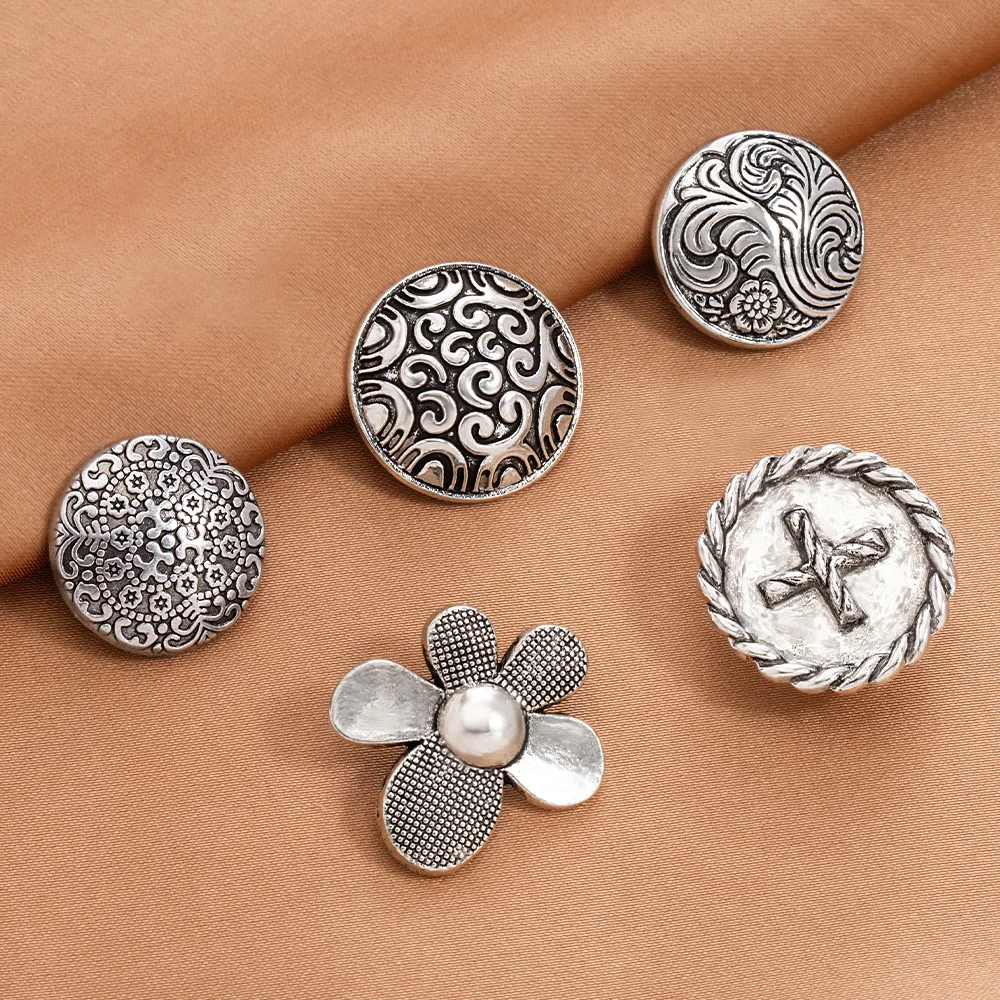 

Ювелирные аксессуары своими руками с уникальной пуговицей из сплава в стиле ретро в этническом стиле.