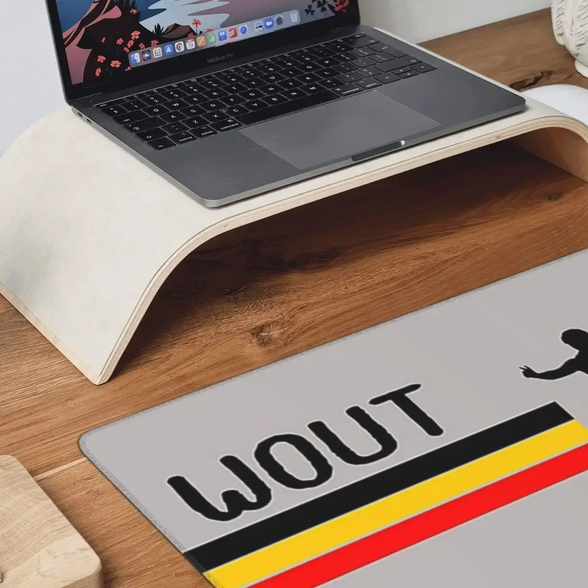 Mathieu Van Der Poel 大型マウスパッドコンピュータキーボードマウスマットゲーマー PC ラップトップデスクマットオフィスアクセサリーテーブルマット