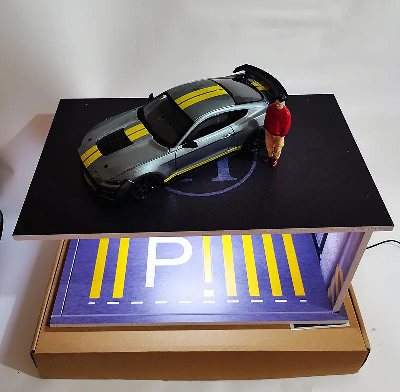 Diorama-Garagen-Vitrine im Maßstab 1:18, LED-Licht-Simulations-Parkplatz-Szenenmodell, staubdichte Ausstellungsbox für die Sammlung von Druckgussautos – Detail 4