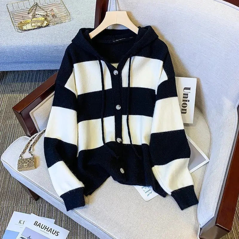 

2023 New Autumn and Winter Fashion Minimalist Commuting Stripe Print Casual Loose Oversized Women's Hooded Knit Sweater Cardigan