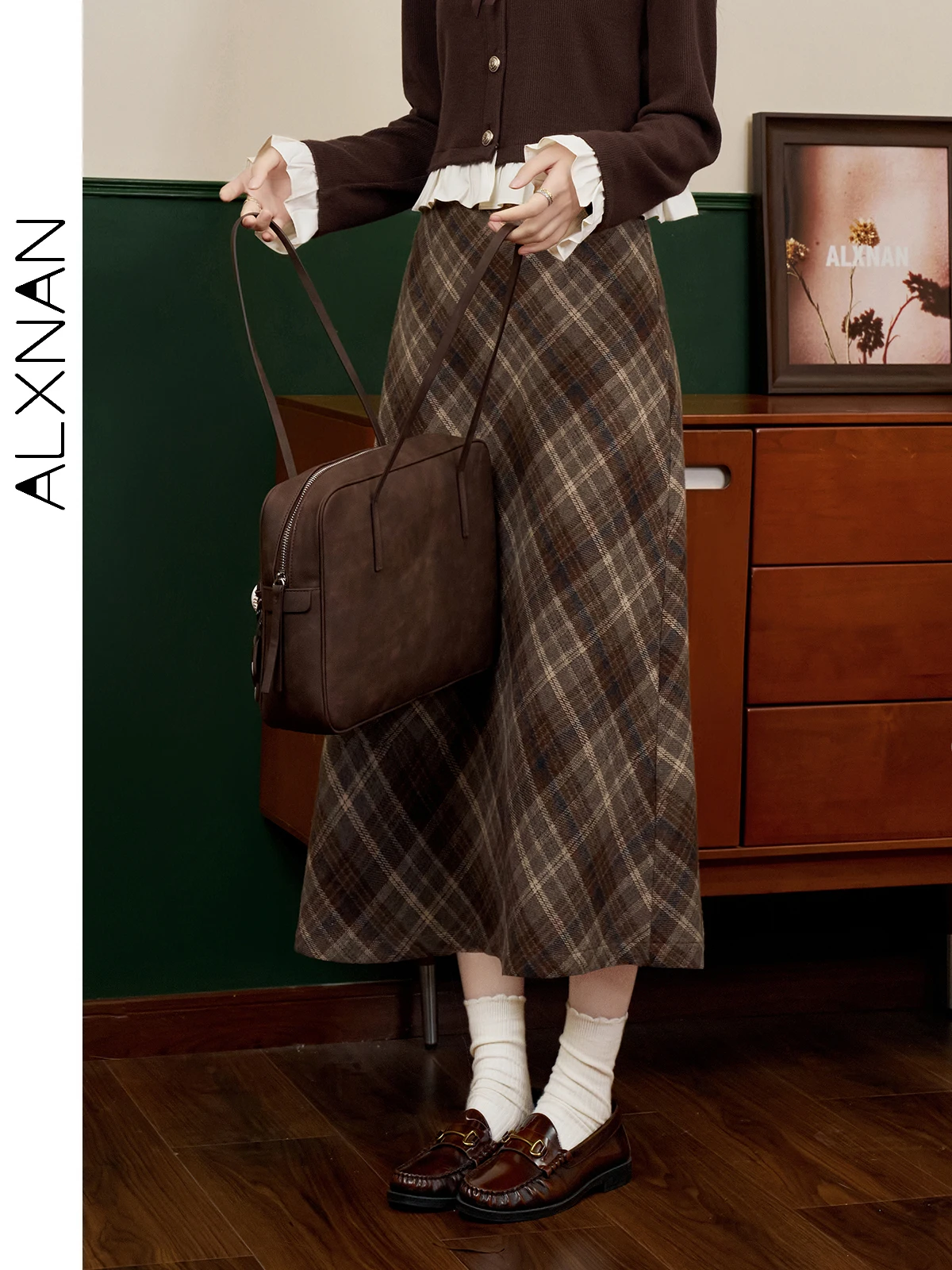 

ALXNAN Women's Vintage Plaid Skirts A-line Simple Casual Calf Length 2024 Autumn Winter Female Temperament Clothing DYL661272