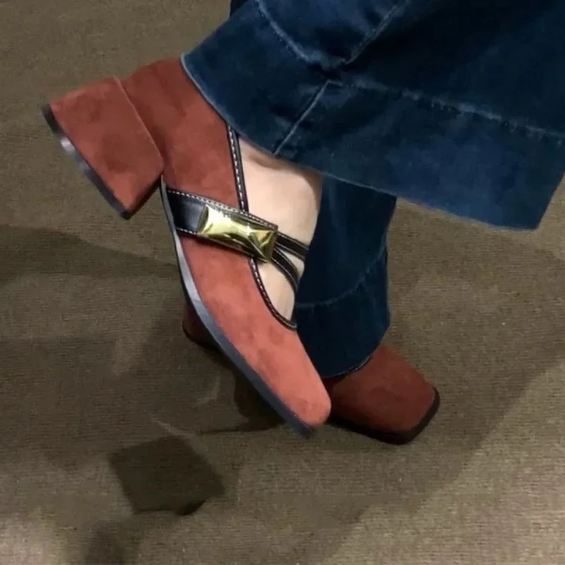 Schoenen Dames 2025, Hot Sale Ondiepe dameshoge hakken Mode Metalen decoratie Kantoor en carrière Nieuwe vierkante neus Hakken Dames