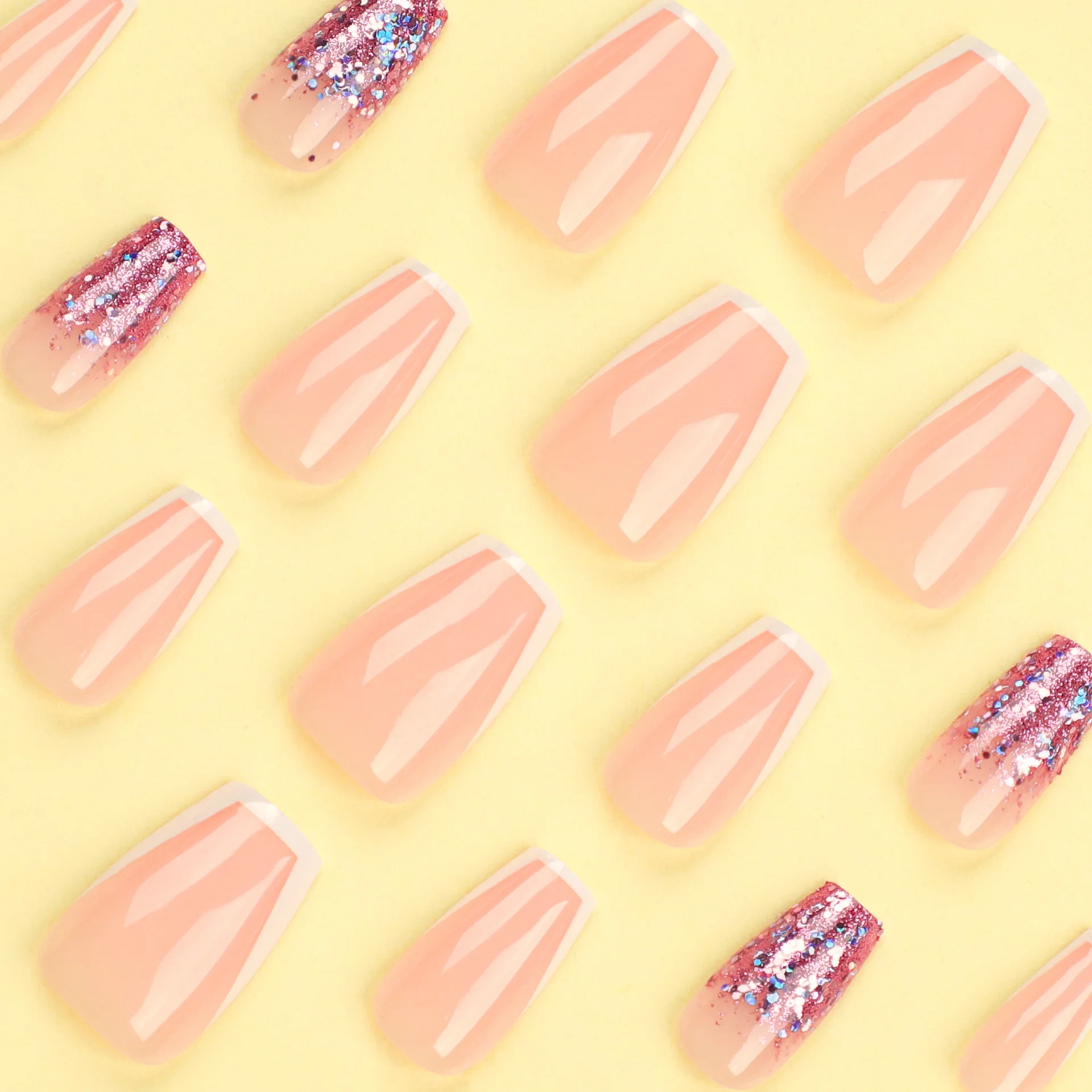 24 stuks ballet valse nagel naakte kleur oogverblindende paarse glitter glitter glitter draagbare manicure druk op nagels effen